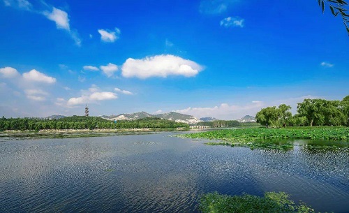 落实河湖长制 推进河湖共治